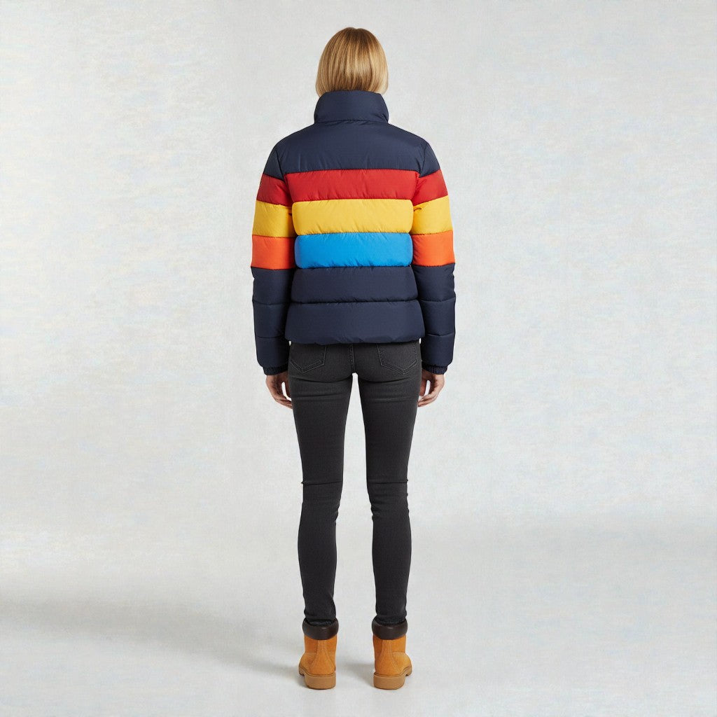 Modische Winterjacke mit sportlichem Retro-Look